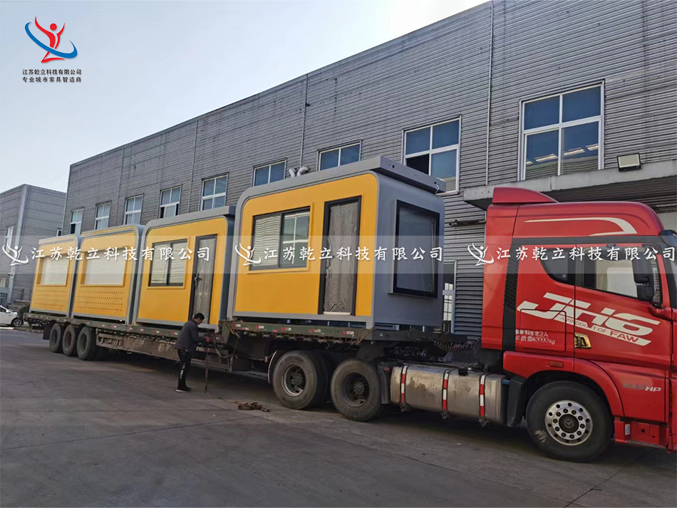 大連公交候車亭第一、二車發(fā)貨