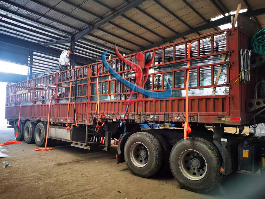 公交候車(chē)亭效果圖